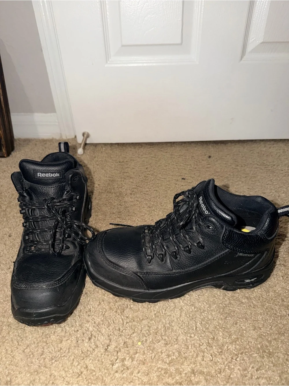 Reebok Work Men’s 9M Black Leather Waterproof Slip Resistant Work Boots